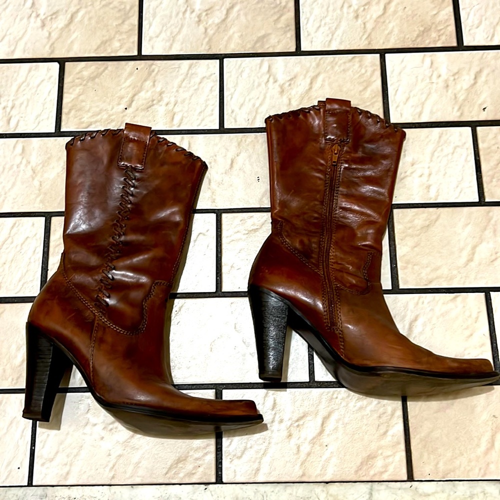 Cowboy Boots Rust Brown Leather 4 inch heel size 8.5 Braided details